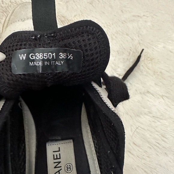 Chanel Sneakers 38.5 - Picture 6 of 9